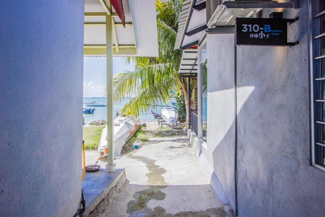 Beachboy Chalet By The Beach Bukit Lada Eksteriør billede